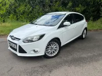 Usado Ford Focus Zetec 115 HP (84 kW) 2012 Branco Citadino