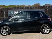 Used Peugeot 208 Allure 2015 Black Hatchback