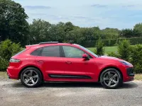 Used Porsche Macan 265 HP (194 kW) 2022 Red SUV