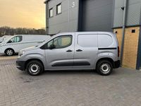 Second-hand Vauxhall Combo Edition 100 CP (73 kW) 2020 Gri Monovolum