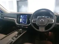 Used Volvo V60 Momentum 197 HP (144 kW) 2021 Gold Estate