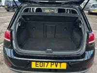 Used VW Golf VII SE 116 HP (85 kW) 2017 Black Hatchback