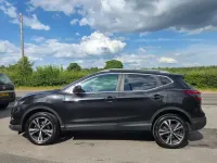 Used Nissan Qashqai N-Connecta 2017 Black SUV