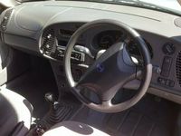 Begagnad Saab 9-3 2000 Halvkombi