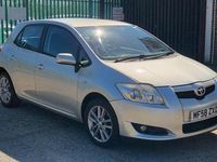 Usado Toyota Auris 124 HP (91 kW) 2008 Prateado Citadino