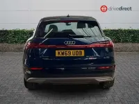 Usado Audi e-tron Advanced 300 kW (408 HP) 2020 Azul SUV
