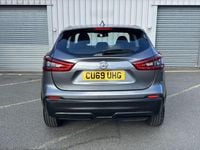 Used Nissan Qashqai Acenta Premium 115 HP (84 kW) 2019 Grey SUV