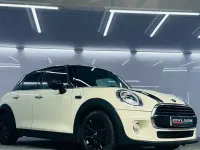 Usado Mini Cooper Hatch 136 CV (100 kW) 2018 Blanco Utilitario
