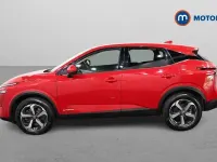 Used Nissan Qashqai N-Connecta 190 HP (139 kW) 2023 Red SUV