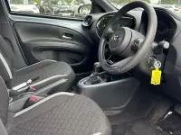 Used Toyota Aygo X 72 HP (52 kW) 2024 Grey SUV