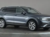 Usado VW Tiguan Allspace Life 150 HP (110 kW) 2022 Cinzento SUV