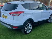 Usado Ford Kuga Titanium X 182 HP (133 kW) 2015 Branco SUV