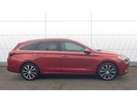 Used Hyundai i30 Premium 90 HP (66 kW) 2017 Red Estate