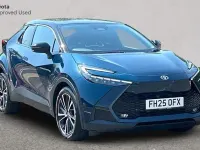 Used Toyota C-HR 223 HP (164 kW) 2025 Midnight teal bitone SUV