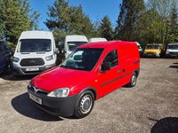 Używany Vauxhall Combo 75 KM (55 kW) 2011 Czerwony Minivan