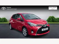 Used Toyota Yaris 100 HP (73 kW) 2017 Red Hatchback