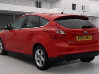 Used Ford Focus Zetec 115 HP (84 kW) 2014 Red Hatchback
