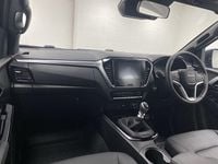 New Isuzu D-Max 163 HP (119 kW) 2025 Biarritz blue Pickup