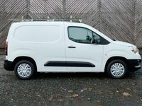 Used Vauxhall Combo Edition 100 HP (73 kW) 2021 White Sedan