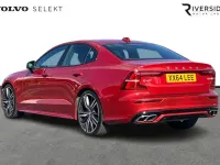 Used Volvo S60 R-Design 250 HP (183 kW) 2019 Red Sedan