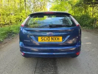 Second-hand Ford Focus Zetec 2010 Albastru Hatchback