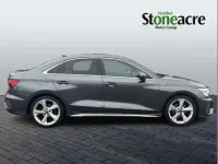 Begagnad Audi A3 S-Line 150 HK (110 kW) 2022 Grå Sedan