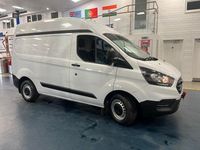 Used Ford Transit Custom 105 HP (77 kW) 2019 White Van