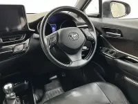 Used Toyota C-HR 122 HP (89 kW) 2019 White SUV