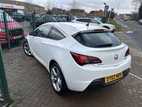 Używany Vauxhall Astra GTC SRi 130 KM (95 kW) 2012 Biały Hatchback