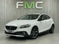Used Volvo V40 115 HP (84 kW) 2014 White Hatchback