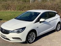 Used Vauxhall Astra 100 HP (73 kW) 2016 White Hatchback