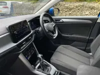 Used VW T-Roc Life 150 HP (110 kW) 2023 Blue SUV
