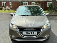 Used Peugeot 208 Allure 68 HP (50 kW) 2012 Grey Hatchback