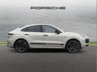 Used Porsche Cayenne 456 HP (335 kW) 2023 Beige SUV