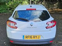 Used Renault Mégane GrandTour Dynamique 110 HP (80 kW) 2016 White Estate