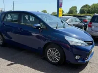 Used Toyota Verso 132 HP (97 kW) 2016 Blue MPV
