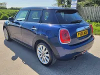 Usado Mini Cooper Hatch 136 CV (100 kW) 2015 Azul Utilitario