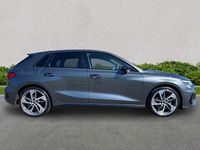 Usado Audi A3 Advanced 147 HP (108 kW) 2023 Cinzento Sedan