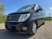 Używany Nissan Elgrand 2010 Czarny Minivan