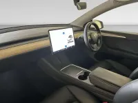 Used Tesla Model Y Long Range AWD 286 kW (389 HP) 2022 White SUV