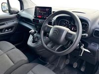 Usado Citroën Berlingo 100 HP (73 kW) 2023 Branco Monovolume