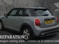 Usado Mini Cooper Classic 134 HP (98 kW) 2022 Cinzento Citadino