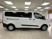 Usado Ford Tourneo Zetec 130 HP (95 kW) 2017 Branco Monovolume