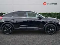 Begagnad Citroën e-C4 100 kW (136 HK) 2024 Svart Halvkombi