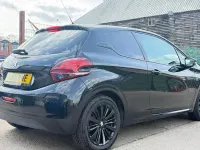 Used Peugeot 208 82 HP (60 kW) 2017 Hatchback