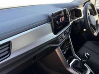 Used VW T-Roc Life 150 HP (110 kW) 2024 White SUV