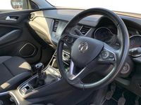 Used Vauxhall Grandland X SRi 131 HP (96 kW) 2020 Grey SUV
