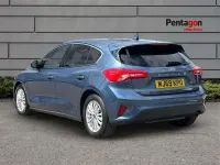 Used Ford Focus Titanium 123 HP (90 kW) 2019 Blue Hatchback