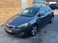 Używany Vauxhall Astra SRi 115 KM (84 kW) 2010 Szary Hatchback