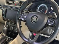 Used Skoda Superb 190 HP (139 kW) 2017 Green Estate